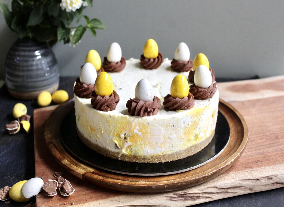 MINI EGGS CHEESECAKE