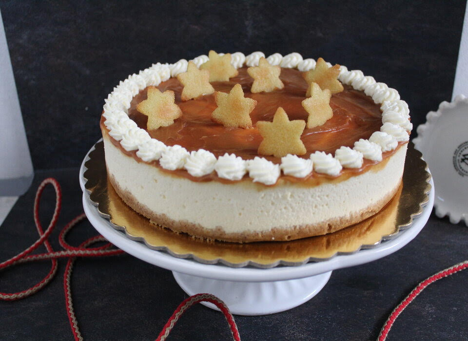 SALTED CARAMEL CHEESECAKE